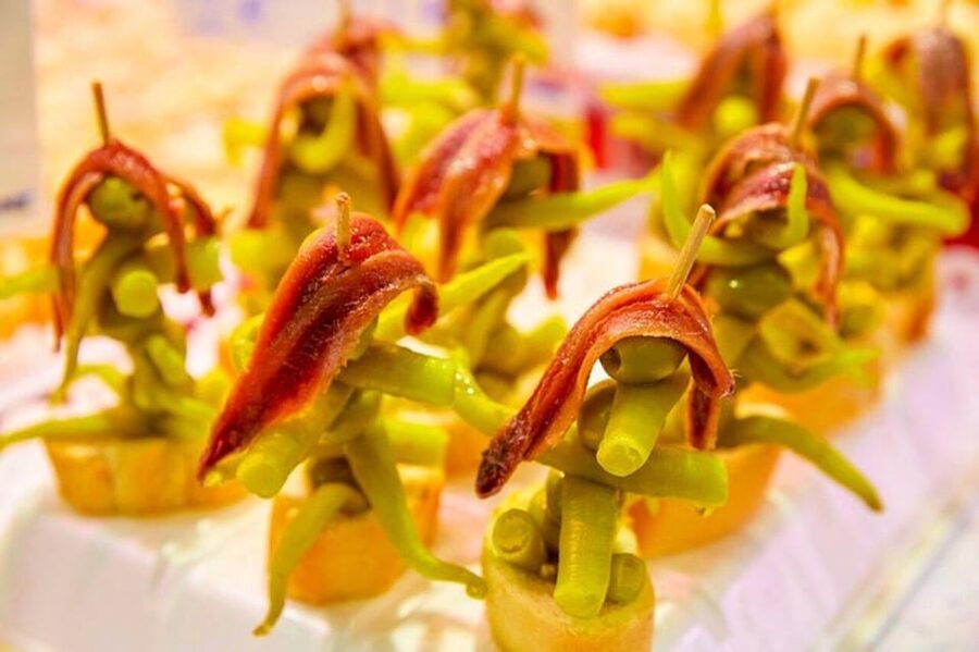 San Sebastian Food Tour: Pintxo Tasting Paired with Wines - Eight pintxos, with room for variety