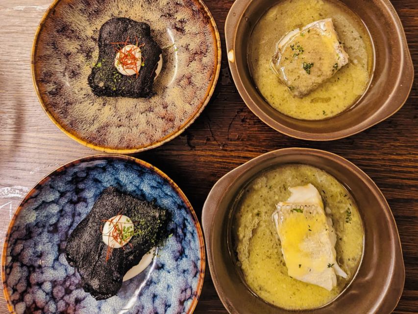 San Sebastian: Market, Pintxos and Wine Tasting Tour - La Gilda brings history to the plate