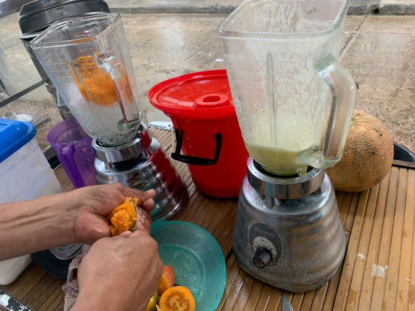 Santa Marta: Guided Walking Food Experience - How much walking and food should you expect?