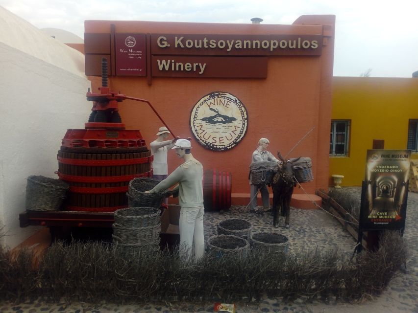 Santorini: Wine Tasting Tour & Sunset Viewing - Why the food pairings improve the experience