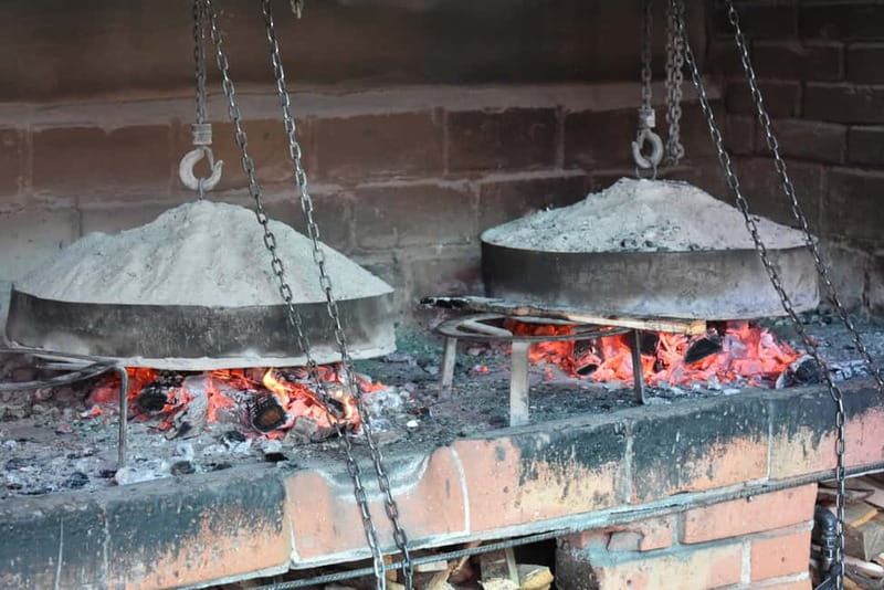 Sarajevo: Sarajevo City Market, Old Town Food Tasting Tour - Ćevapi, Sarajevo’s essential bite