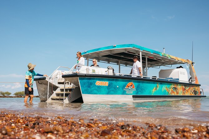 SCENIC AND PREHISTORIC CRUISE - Sparkling Wine & Gourmet Platters - The beach walk and 120-million-year-old tracks