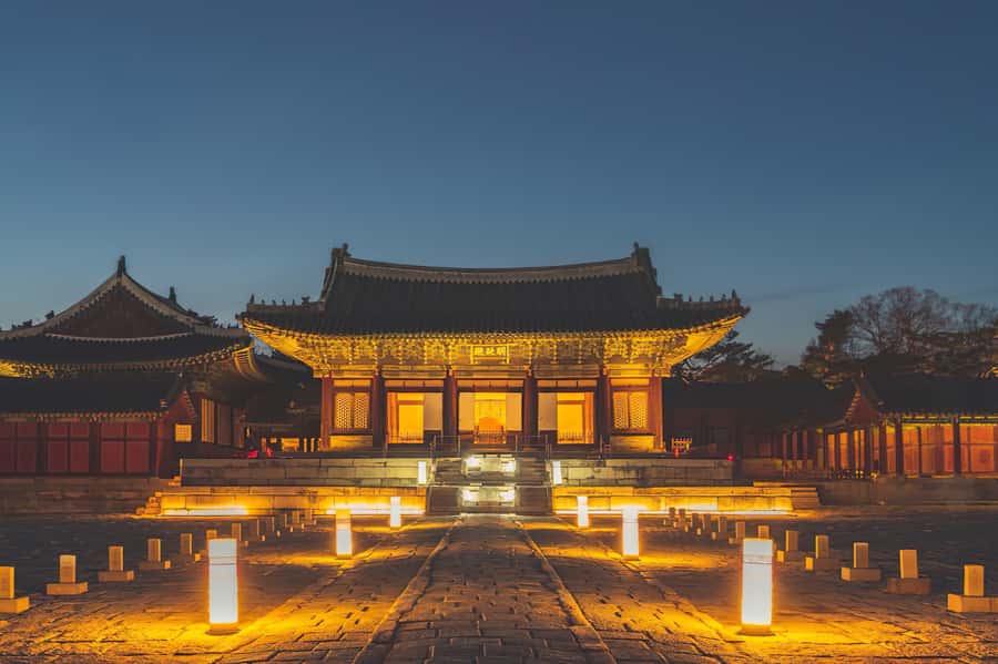 Seoul: Palace, Temple and Market Guided Foodie Tour at Night - Why this night tour works well in Seoul