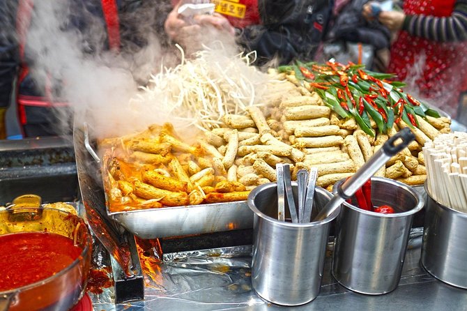 Seoul Street Food Market Tour - Tasting several Korean dishes in one evening
