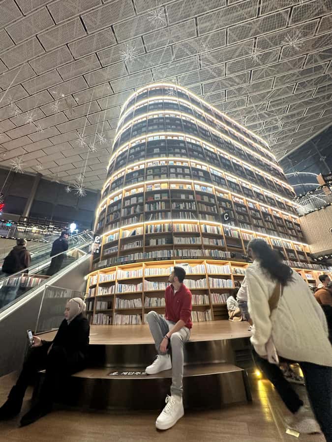 Seoul: Temple & Starfield COEX Mall Gourmet Tour in Gangnam - Key points at a glance