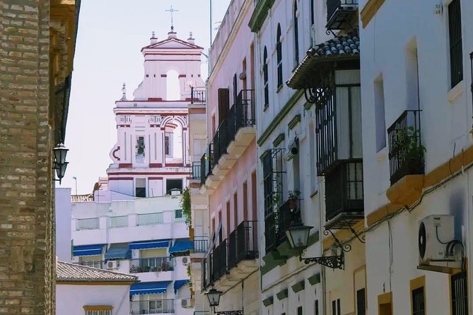 Sevilla Food Tour: Tapas, Wine, History & Traditions - Meeting at the fountain beside Las Setas