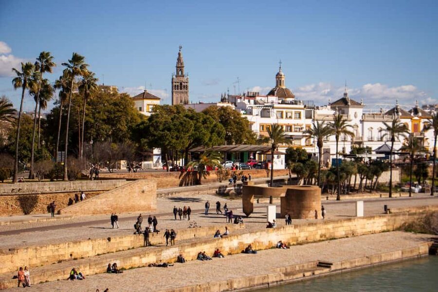 Seville: Food Tour with 10 Tastings of Tapas, Ham, Churros - Who will get the most from this tour