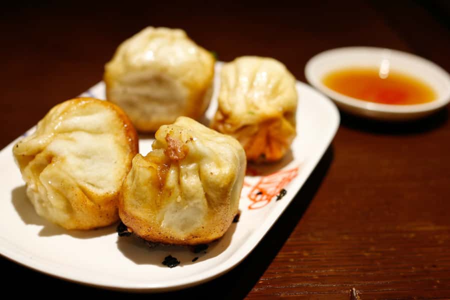 Shanghai: 3-Hour Local Food Tasting Tour - Three restaurants, several styles of Shanghai food