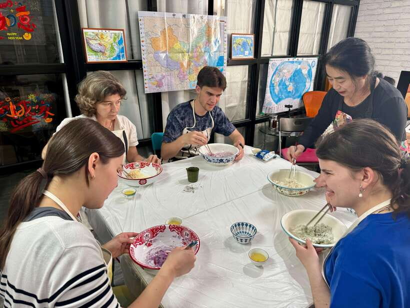 Shanghai-Cooking Dumpling & Meal in Local Family-w/Vegan - A Shanghai home kitchen instead of a standard class