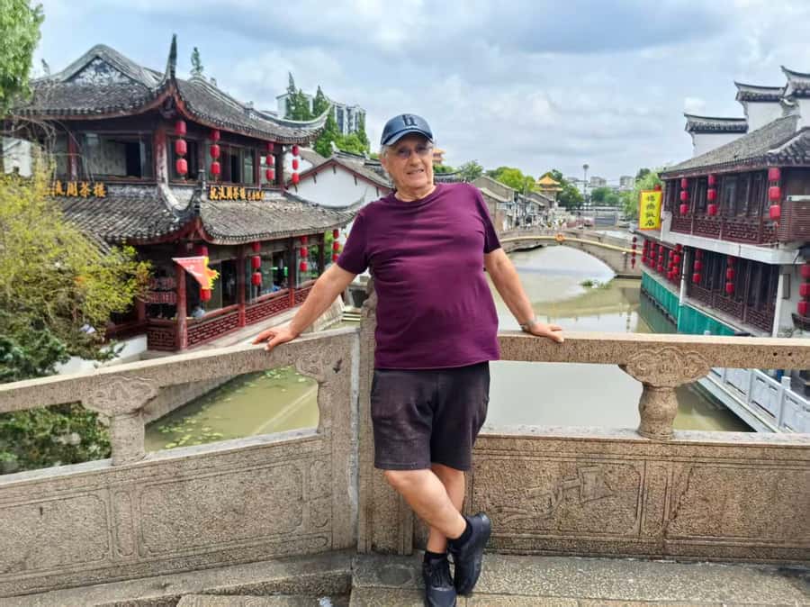 Shanghai Must-See and Foodie Test Bike Tour( Day & Night) - From Former Concession lanes to Shanghai’s grandest view
