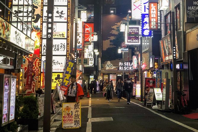 Shinjuku: Golden Gai Food Tour - Yakitori, local dishes, and the first drink