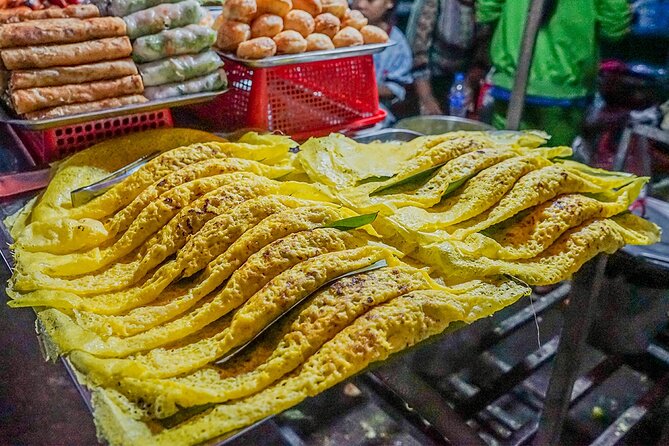 Siem Reap Evening Food Tour - Inclusive 5 stops Local Tastings - What the tuk-tuk and group size mean