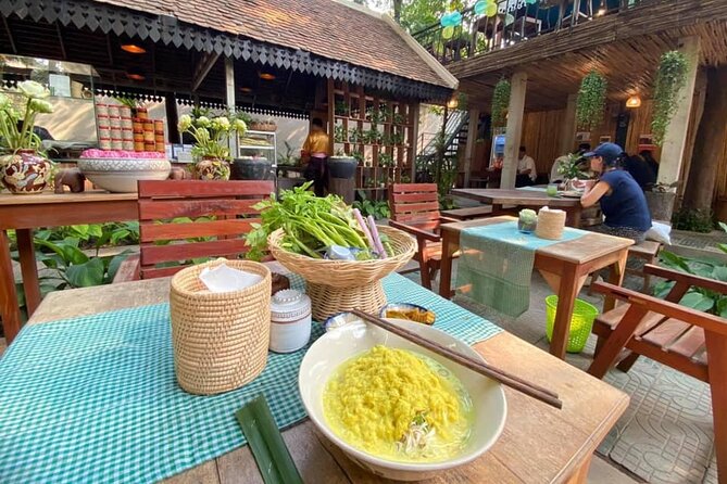 Siem Reap Evening Food Tour - Inclusive 5 stops Local Tastings - The guides make the biggest difference