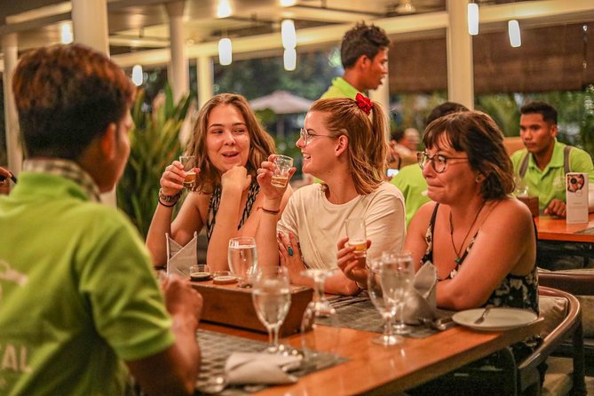 Siem Reap Evening Foodie Vespa Tour / Tuk Tuk Available - Key points at a glance