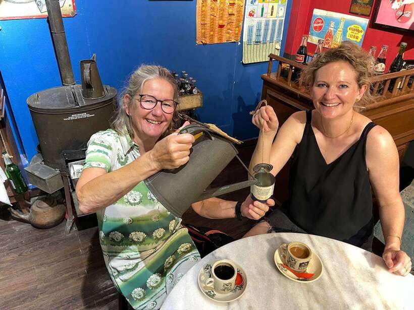 Singapore: Chinatown Hawker Guided 8-Dish Tasting Tour - Chinatown begins with food, not a checklist