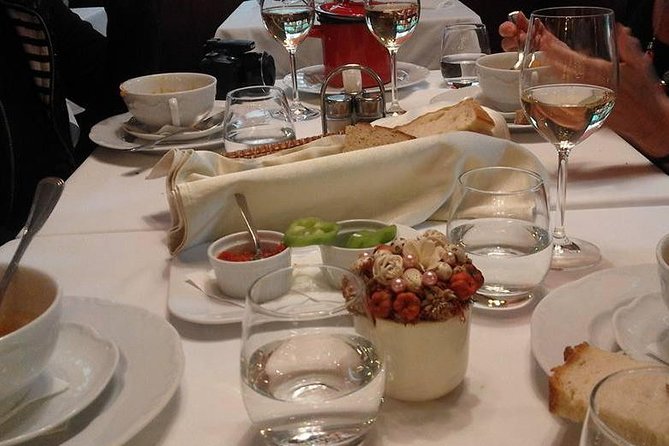 Small-Group Culinary Walking Tour in Budapest - Central Market Hall and the Hungarian pantry