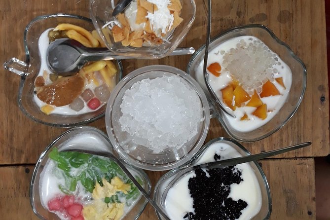 Small Group Hanoi Street Food Tour with a Real Foodie - What the guides add to the meal