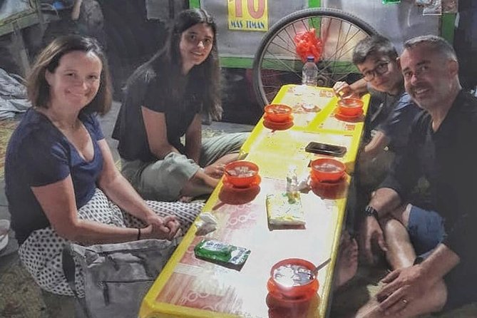 Small-Group Walking and Food Tour by Night in Yogyakarta - Becak rides beyond Malioboro