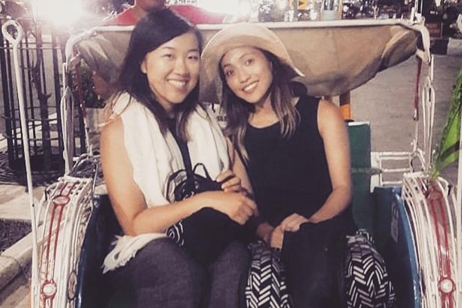 Small-Group Walking and Food Tour by Night in Yogyakarta - A pause for jamu Jawa