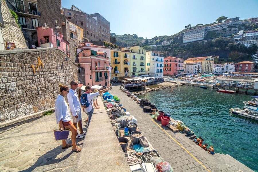 Sorrento: Guided Walking Tour & Street Food Experience - What the three-hour schedule feels like