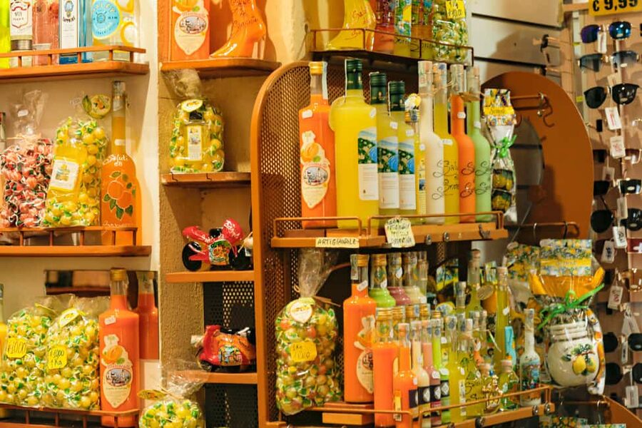 Sorrento: Guided Walking Tour & Street Food Experience - Tasso Square and the center of town