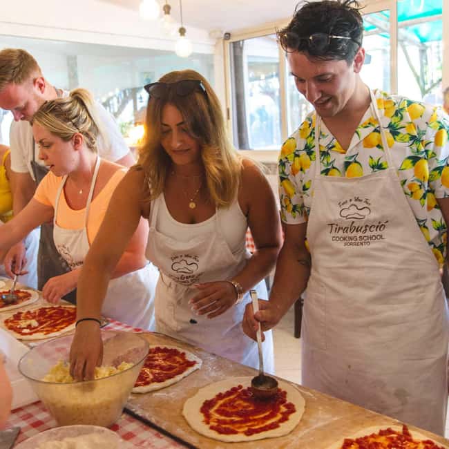 Sorrento: Pizza Making Course - Tasting more than your own pizza