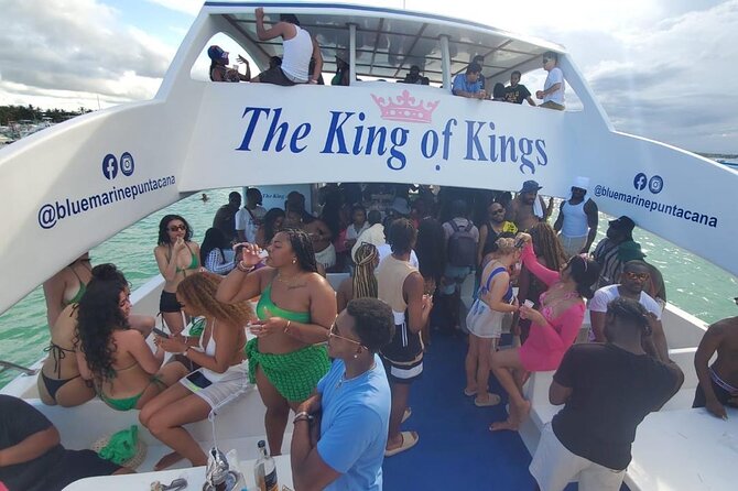 Sosua Party Boat - Snorkeling + Snack +BBQ Food and Drinks - The natural pool stop near the meeting waters