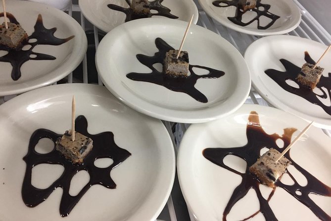 Southern Flavors of Savannah Walking Dessert Tour - The guide can make or break the evening