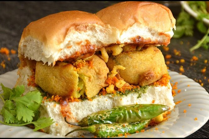 Sowcarpet Street Food Walking Tour in Chennai with guide - Shree Vada Pav brings a Maharashtra classic to Chennai