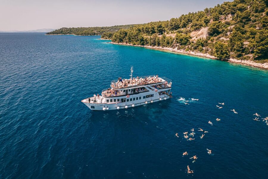 Split: Blue Lagoon, Borkko Beach & Šolta with Food & Drinks - Borkko Beach on Čiovo: an easy first swim