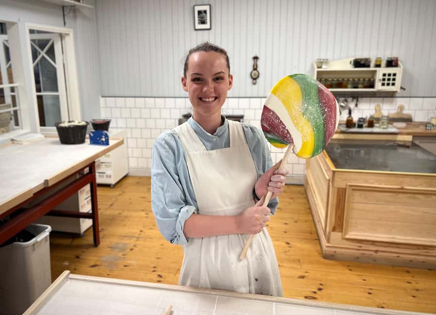 Stockholm: Old Town Food Tour of 7 Locals Favorites Tastings - Key points to know before booking