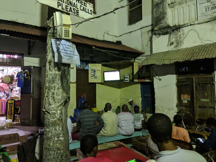 Stonetown: Food Markets and Street Food Walking Tour - Forodhani Gardens and the Zanzibar pizza test