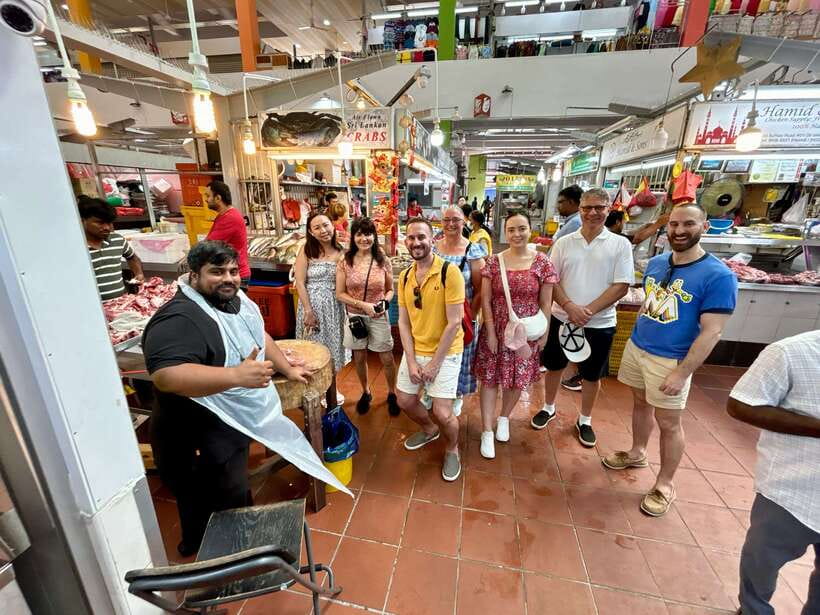 Street Food, Cultural & Historical Tour of 3 Ethnic Quarters - Kampong Glam: textiles, street art, and a sweet finish