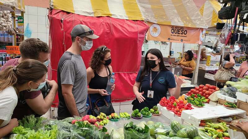 Street Food Walking Tour in Merida - The 15-minute walk to lunch