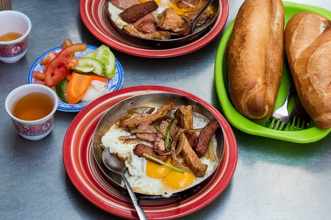 Super Niche Walking Street Food Tour in Ho Chi Minh City - Walking, Taxis, and Crossing City Streets