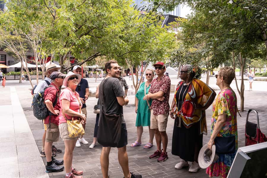 Sydney: Chinatown Street Food & Culture Guided Walking Tour - A food tour with a substantial history section