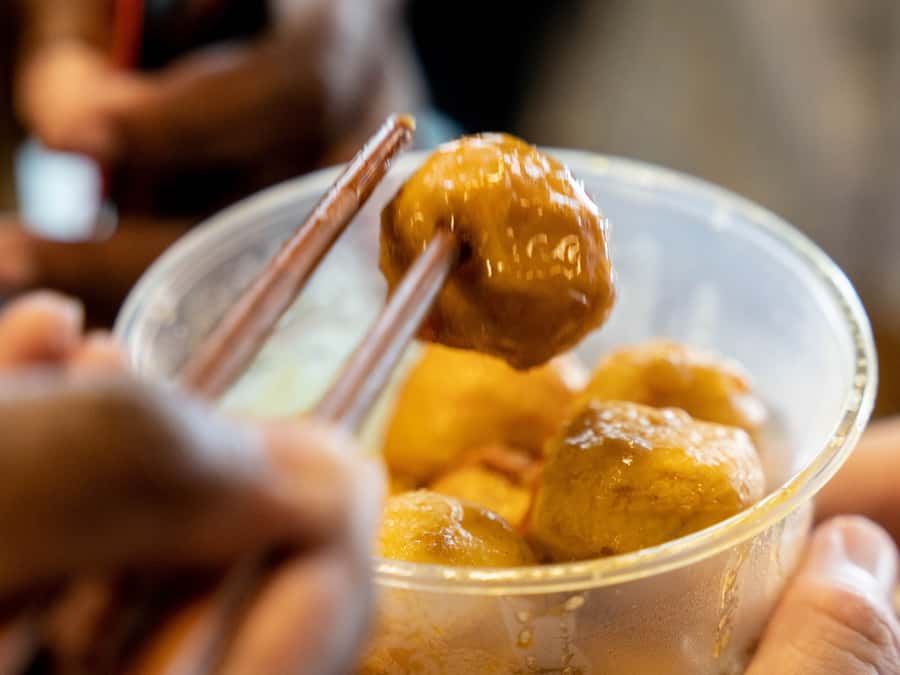 Sydney: Chinatown Street Food & Culture Guided Walking Tour - Red gates, Dixon Street, and the shape of Chinatown