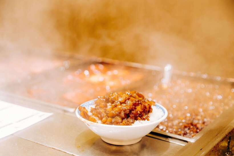 Taipei: Food Tours w/ Top 10 Taiwan Food (Breakfast/Dinner) - Bubble tea, tea houses, and the everyday food lesson