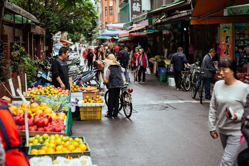 Taipei: Private Food Tour – 10 Tastings with Locals - Who should book this Taipei food tour?