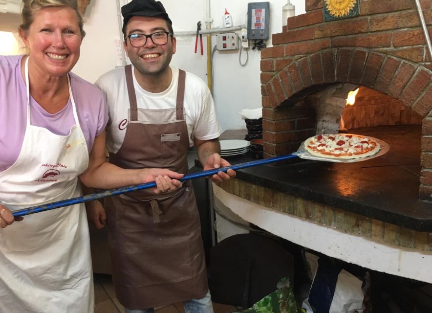 Taormina: Half-Day Pizza Making Class - Dessert, drinks, and the certificate