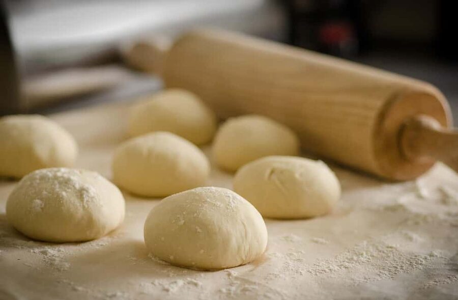 Taormina: Pizza Making Class with Lunch and Wine Tasting - Pasta first, with a relaxed Sicilian welcome