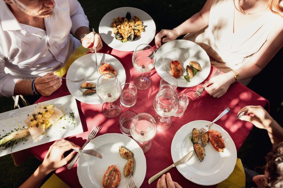 Taormina: Shared or Private Food & Wine Walking Tour - The guides make the evening work