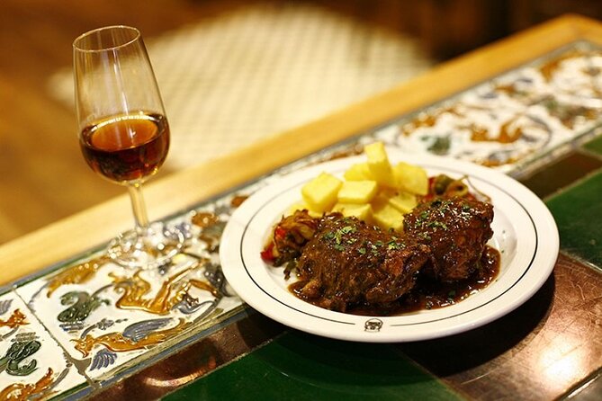 Tapas Food Tour in Jerez de la Frontera - Three tapas and three drinks