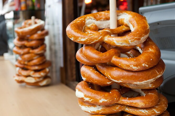 Taste Bolzano: Food Tour with Full Meal by Do Eat Better - Apple strudel on Via della Mostra