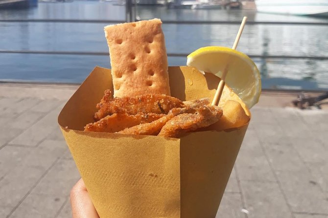 Taste Genoa: A Full Meal Walking Food Tour by Do Eat Better - Piazza delle Erbe and the city’s everyday focaccia