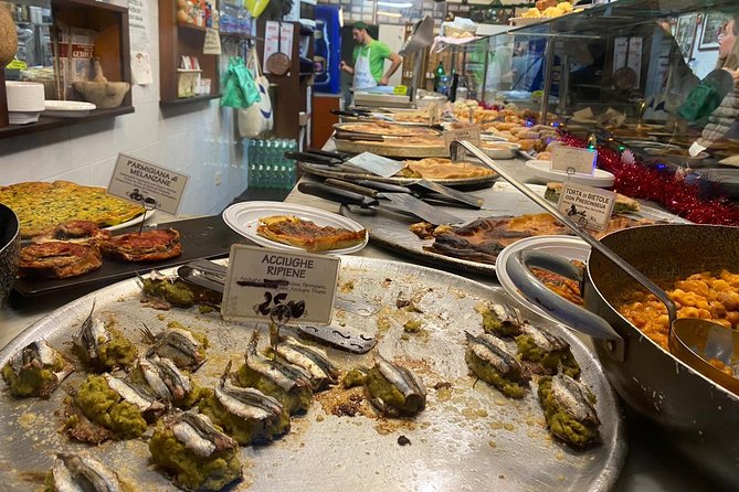 Taste Genoa: A Full Meal Walking Food Tour by Do Eat Better - Fried seafood, farinata, and the street-food route