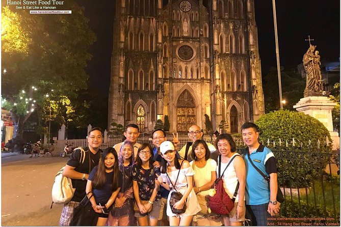 Tasting 8 Different Hanoi Street Foods at Noon Time - What the guide adds to the backstreets