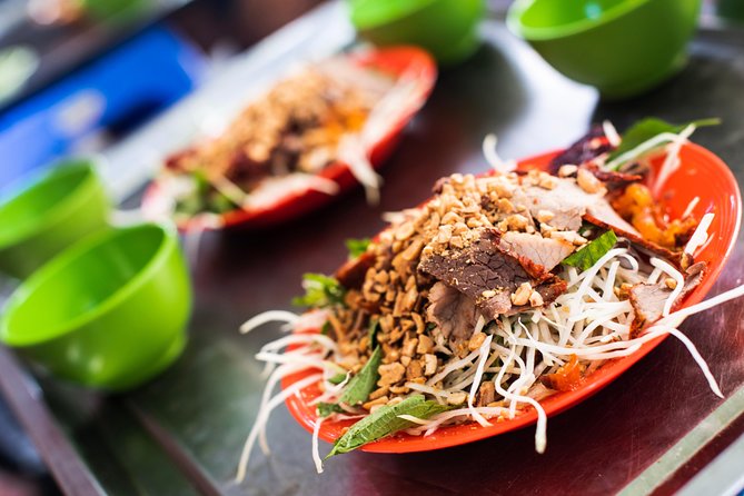 Tasting 8 Different Street Foods + Local Drink at Evening Time by Walking - Hanoi street food works best one small plate at a time