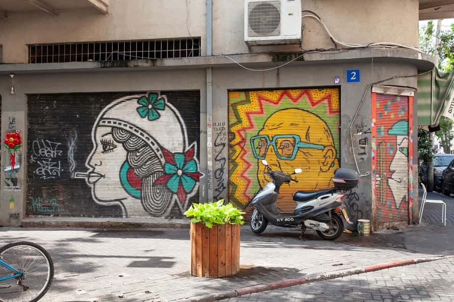 Tel Aviv: Carmel Market & Tel Aviv Tour with Tastings - Park HaMesila and the slower side of the city