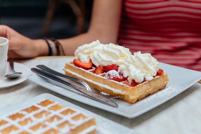 The 10 Tastings of Brussels With Locals: PRIVATE Food Tour (B-Corp certified) - Ten bites across central Brussels